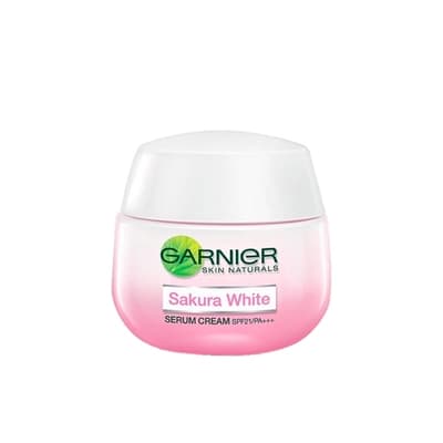 Garnier Sakura White Moisturizing Cream SPF21 50ML.
